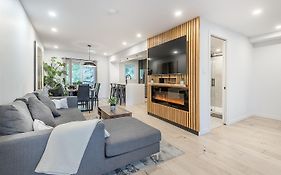 Free Parking Prime Location New Modern Condo